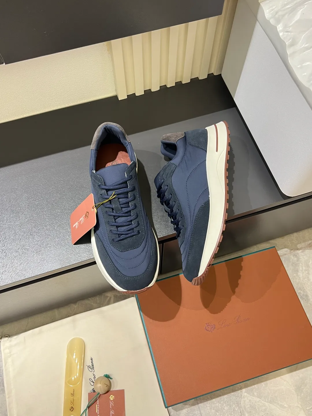 Men's men's shoes 💰p480Loro Men's men's shoes 💰piana niche Loro classic jogging shoes, men's lace-up casual shoes and sneakers, high-quality lightweight and comfortable fabrics, suitable for outdoor leisure, the color scheme is young and energetic, and it looks great with sportswear or casual suits! Size: 38-44 (45 customized)